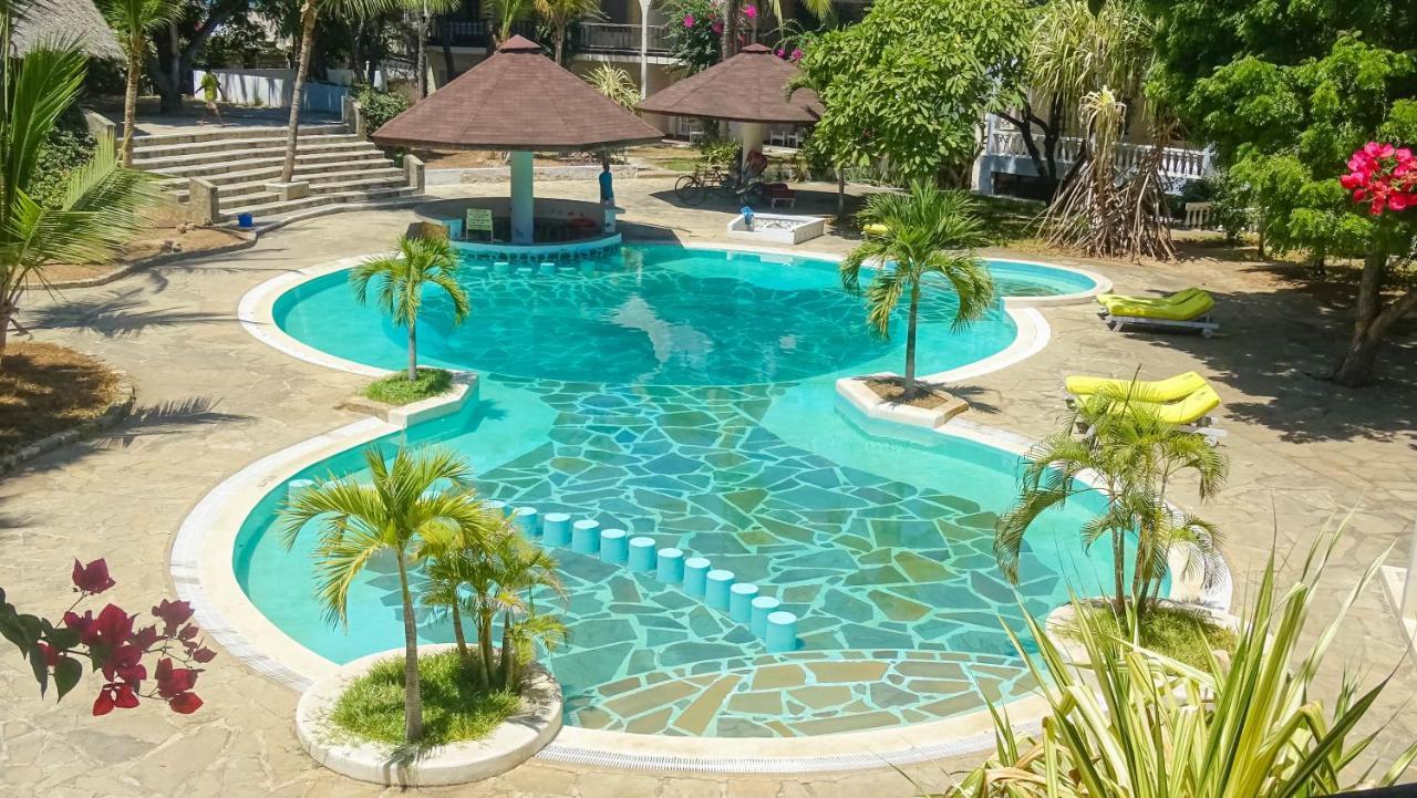 Lily Palm Resort ワタム エクステリア 写真